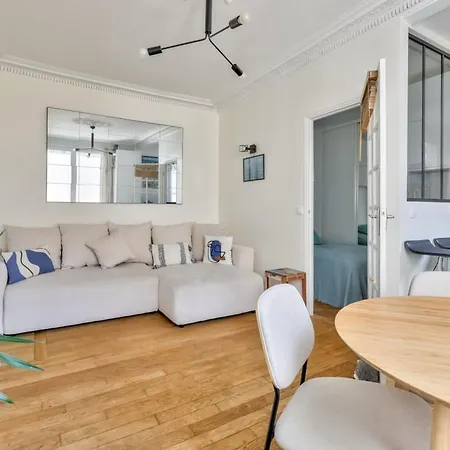 Apartment Near Grands Boulevards Paris